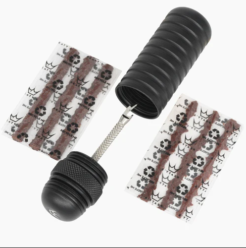 Peaty's Holeshot Tubeless Puncture Plugger Kit